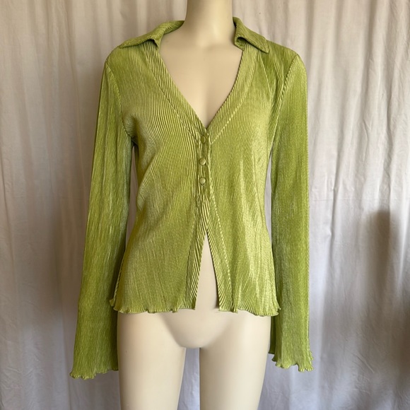 Song of Style Mara Shirt in Sage - Picture 3 of 7